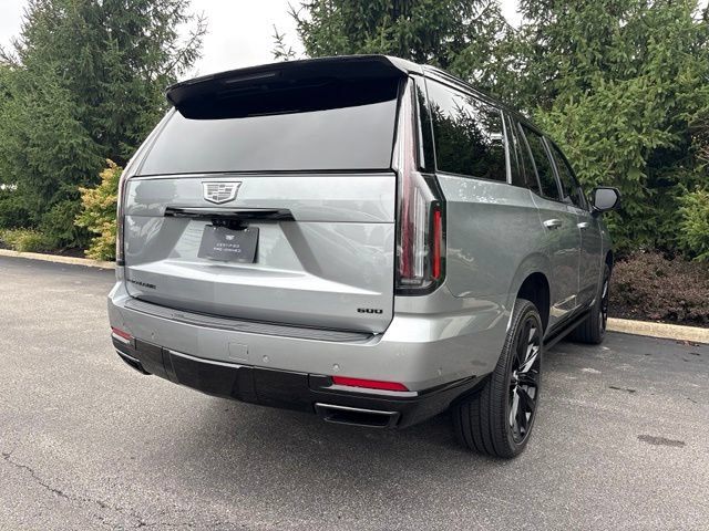 Certified 2025 Cadillac Escalade Sport Platinum w/ LPO, ONYX Package AWD/4WD image 9