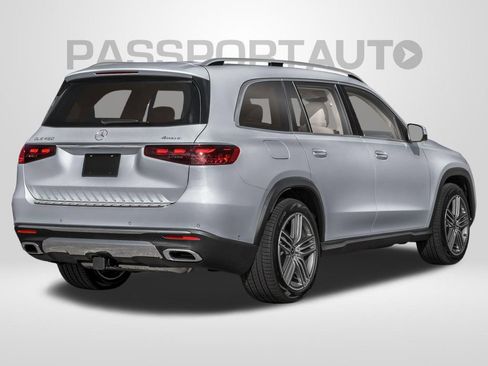 Used 2025 Mercedes-Benz GLS 450 4MATIC image 2