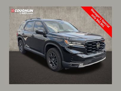 Used 2025 Honda Pilot TrailSport