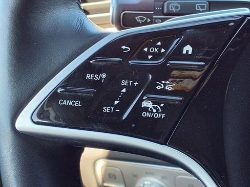 Certified 2025 Mercedes-Benz GLS 450 4MATIC image 9