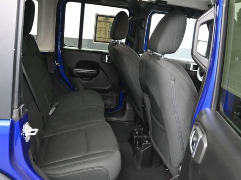 Used 2019 Jeep Wrangler Unlimited Sport S AWD/4WD image 12
