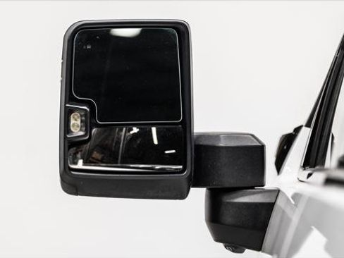 Used 2024 GMC Sierra 2500 AT4 w/ AT4 Premium Plus Package image 17