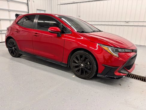 Used 2021 Toyota Corolla SE w/ Special Edition FWD image 19