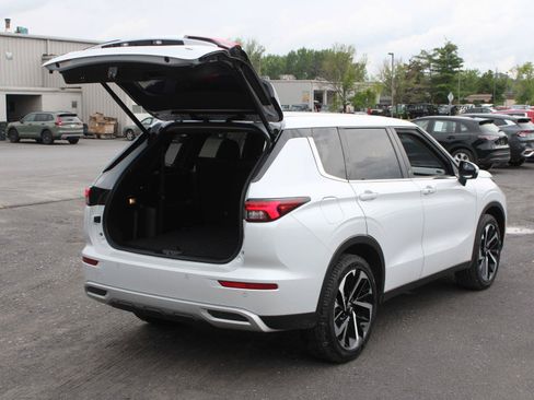 Used 2024 Mitsubishi Outlander SE Black Edition AWD/4WD image 7