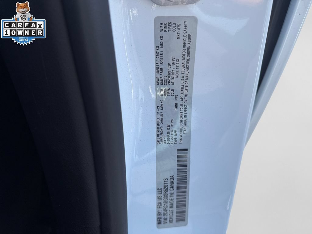 Used 2025 Chrysler Pacifica Limited FWD image 24