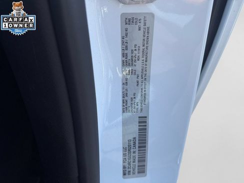 Used 2025 Chrysler Pacifica Limited FWD image 24