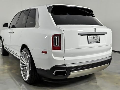 Used 2021 Rolls-Royce Cullinan AWD/4WD image 8