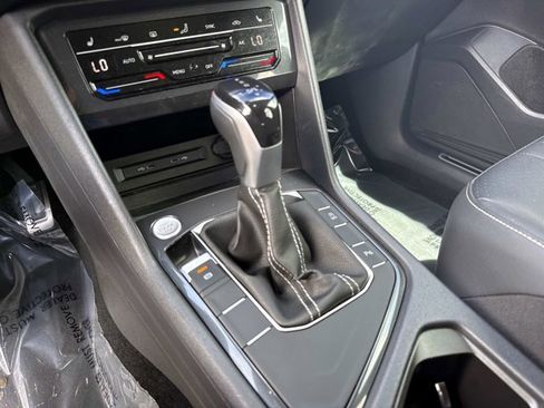 Used 2023 Volkswagen Tiguan SE R-Line FWD image 26