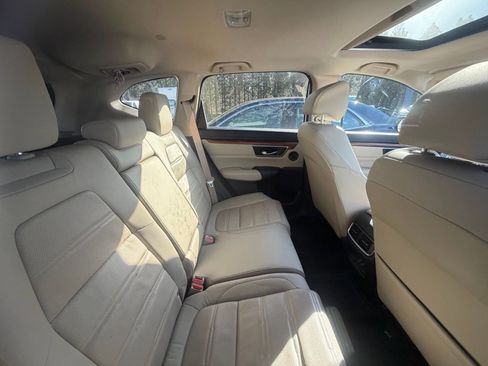 Used 2019 Honda CR-V Touring image 11