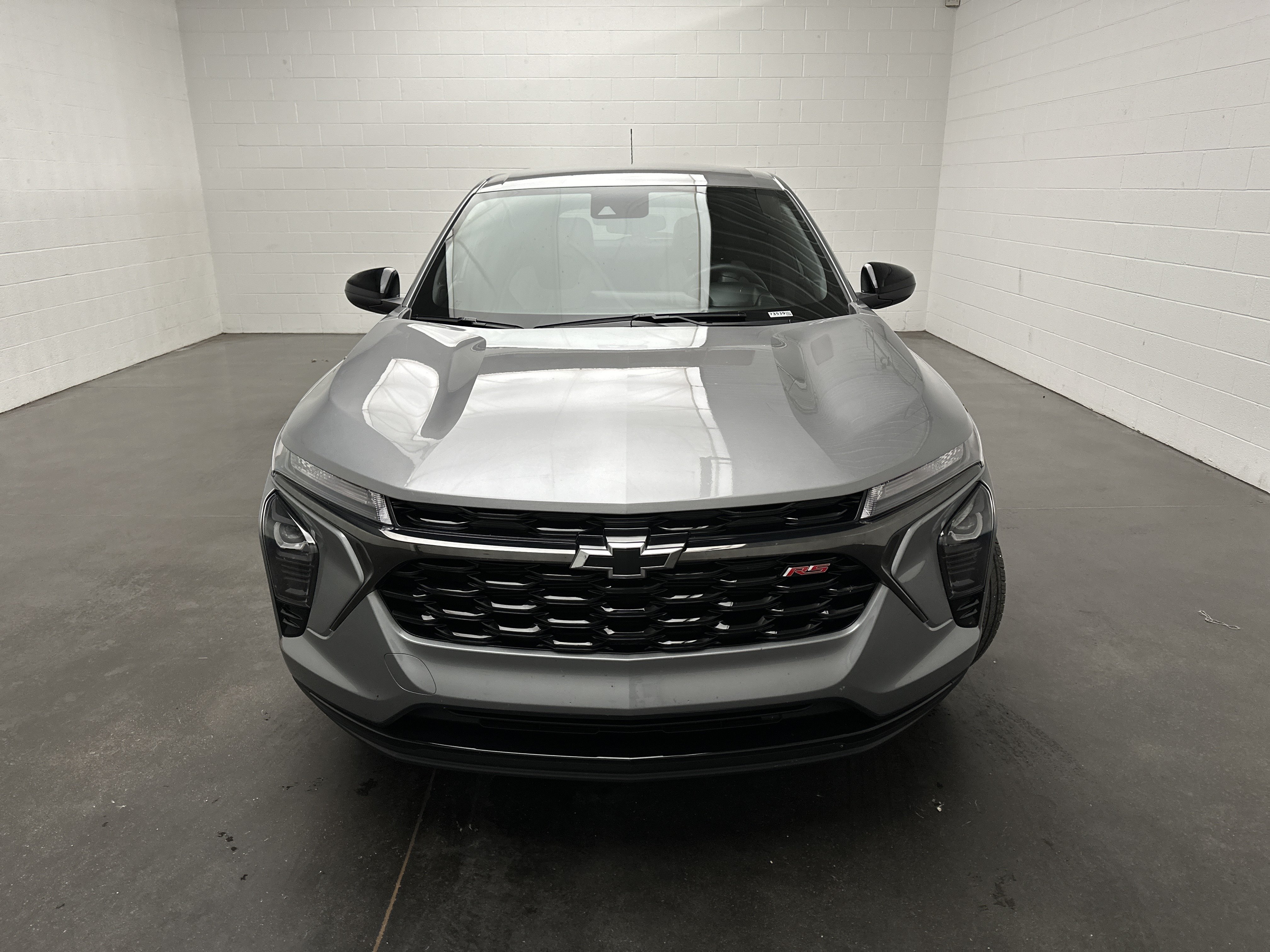 Used 2024 Chevrolet Trax RS w/ Driver Confidence Package FWD image 3