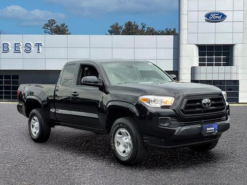 Used 2022 Toyota Tacoma SR RWD image 9