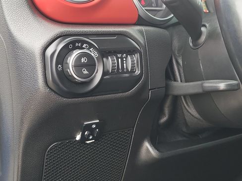 Used 2021 Jeep Gladiator Rubicon AWD/4WD image 18