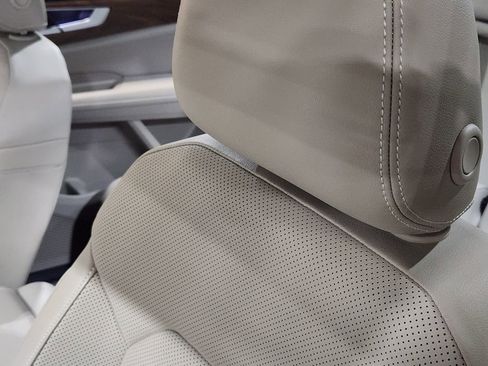 Used 2024 Volkswagen Atlas SE w/ Panoramic Sunroof Package image 34