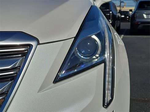 Used 2017 Cadillac XT5 Luxury w/ Driver Awareness Package image 9