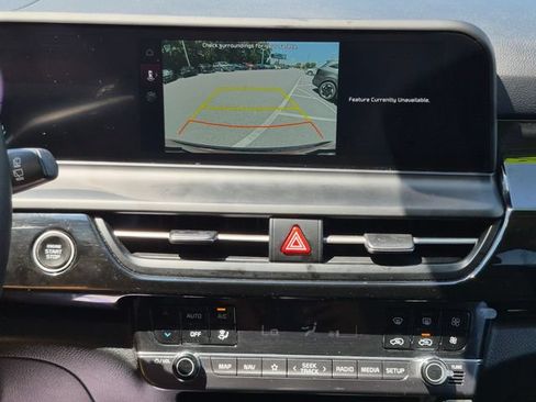Used 2025 Kia Seltos S AWD/4WD image 18