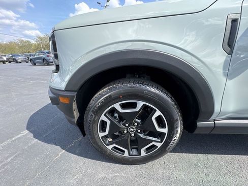 Used 2024 Ford Bronco Sport Outer Banks w/ Tech Package image 10