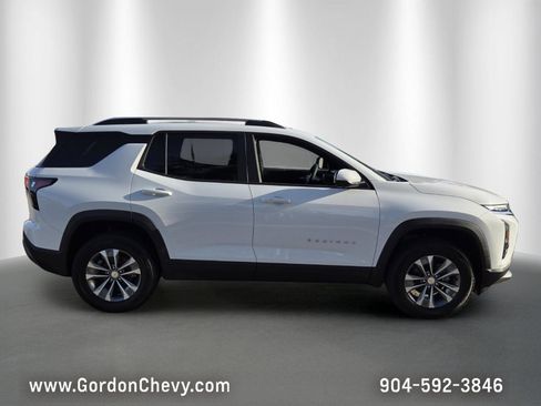 New 2026 Chevrolet Equinox LT w/ Convenience Package II AWD/4WD image 8