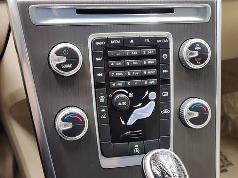 Used 2016 Volvo XC60 T6 image 23