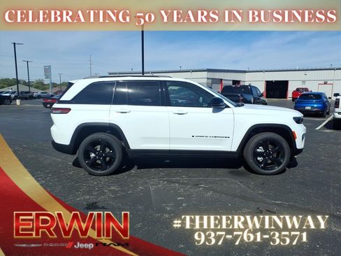 New 2025 Jeep Grand Cherokee Limited w/ Black Appearance Package image 2