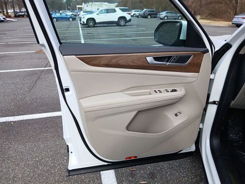 New 2026 Volkswagen Atlas SE image 10