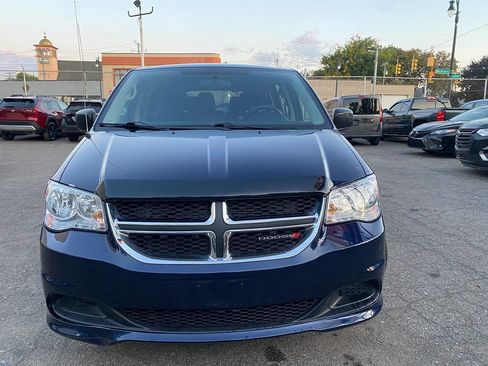 Used 2014 Dodge Grand Caravan American Value Package FWD image 3