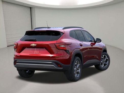 New 2026 Chevrolet Trax LT FWD image 4