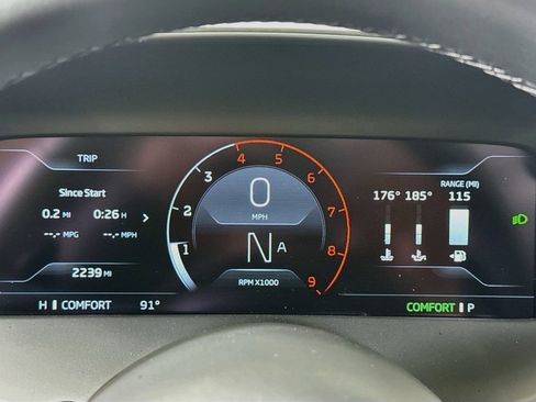 Used 2025 McLaren 750S RWD image 11