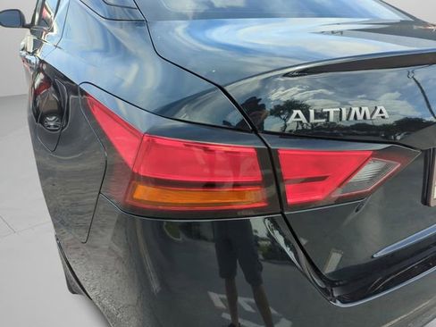 Used 2024 Nissan Altima 2.5 SL AWD/4WD image 45