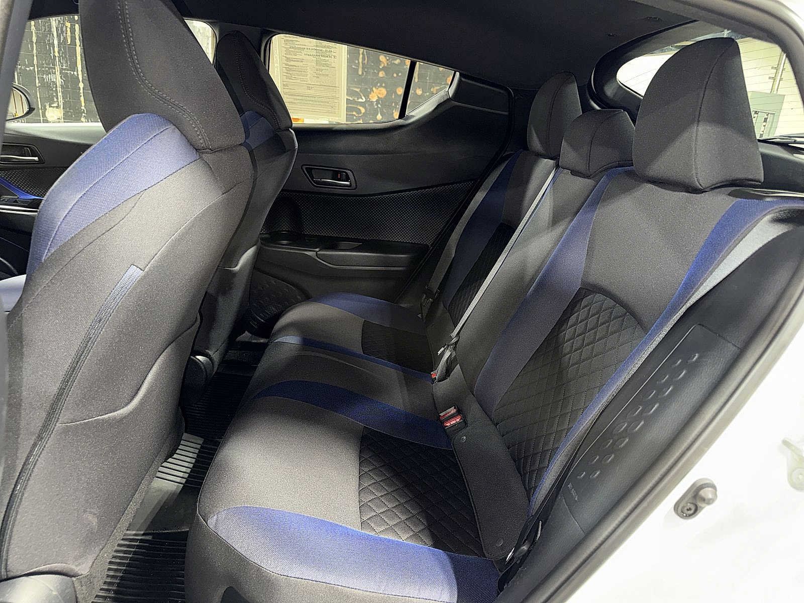 Used 2022 Toyota C-HR XLE FWD image 17