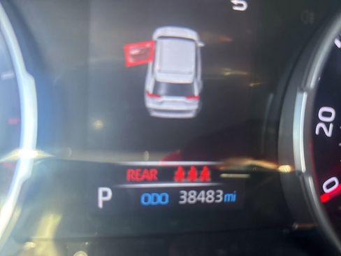 Used 2021 Toyota RAV4 XLE w/ Convenience Package image 7