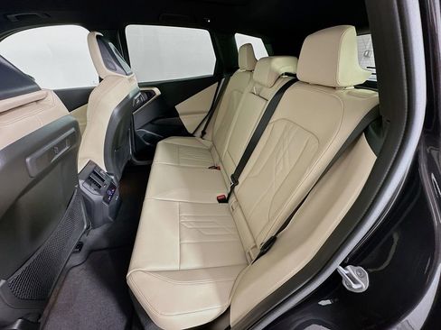Used 2025 BMW X3 xDrive30i w/ Convenience Package AWD/4WD image 17