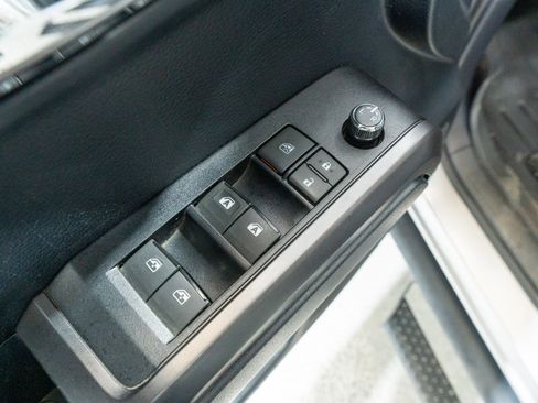 Used 2018 Toyota Tacoma TRD Off-Road image 14