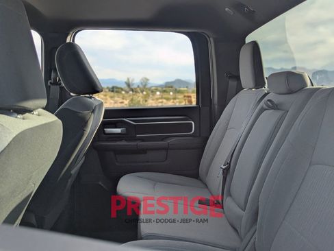 Used 2024 RAM 2500 Big Horn AWD/4WD image 34
