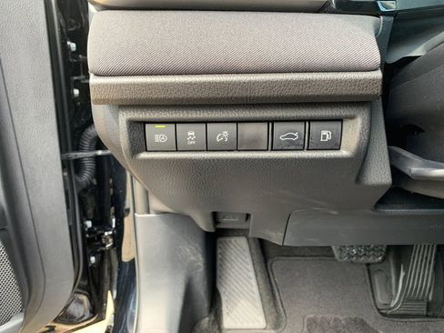 Used 2026 Toyota Camry LE FWD image 31