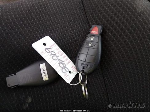 Used 2019 Dodge Grand Caravan SE w/ UConnect Hands-Free Group FWD image 4