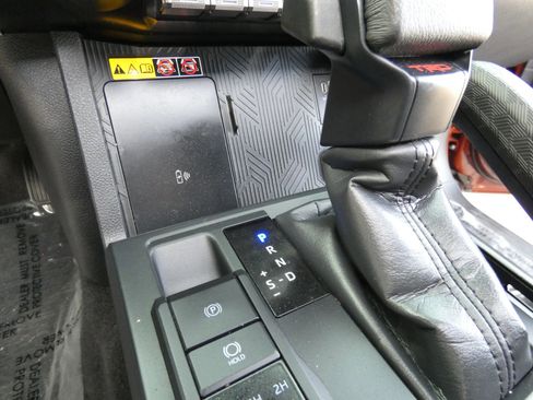 Used 2025 Toyota Tacoma TRD Off-Road w/ TRD Off Road Premium Package image 65