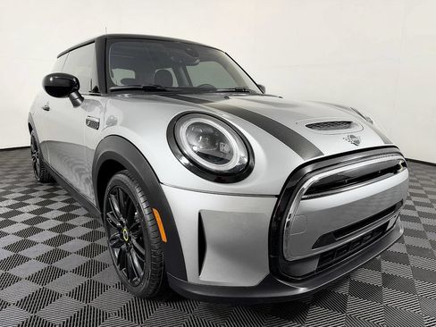 Used 2024 MINI Cooper SE FWD image 5