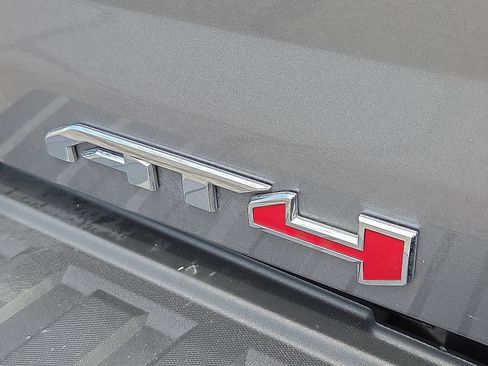 Used 2022 GMC Canyon AT4 w/ Trailering Package AWD/4WD image 8