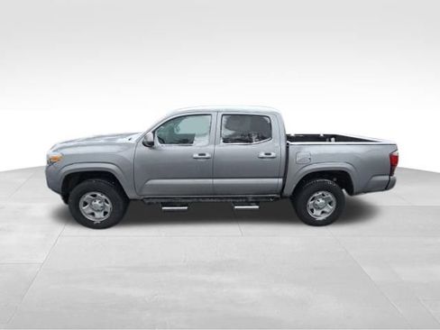 Used 2021 Toyota Tacoma SR image 3