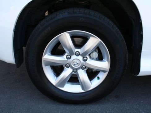 Used 2013 Lexus GX 460 w/ Convenience Pkg AWD/4WD image 10