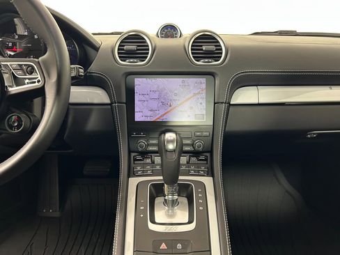 Used 2024 Porsche 718 Cayman RWD image 19