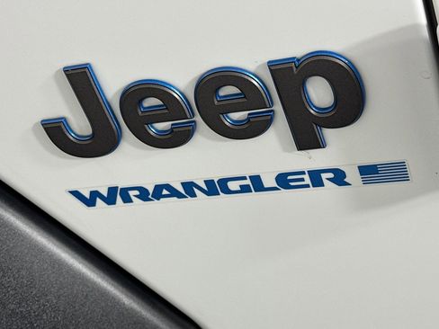 Used 2024 Jeep Wrangler Willys image 8