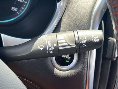 Used 2019 Chevrolet Traverse LT FWD image 26