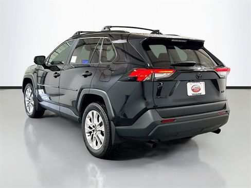 Used 2025 Toyota RAV4 XLE Premium image 6