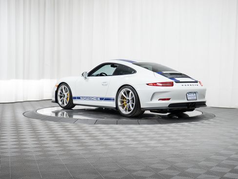 Certified 2016 Porsche 911 R RWD image 38