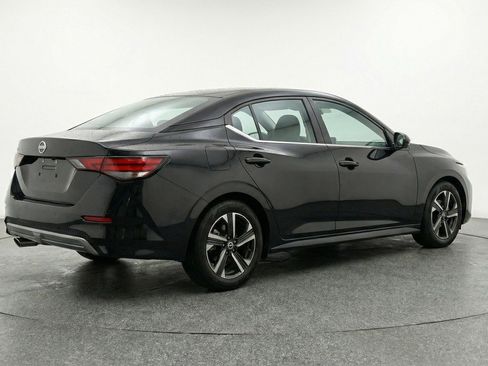 Used 2025 Nissan Sentra SV FWD image 9