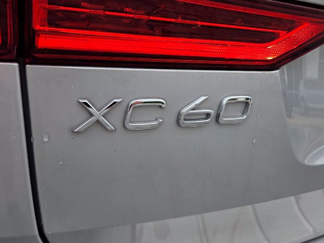 Certified 2024 Volvo XC60 B5 Core w/ Protection Package Premier AWD/4WD image 16