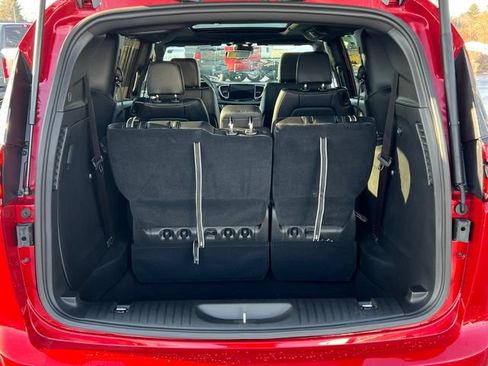 New 2026 Chrysler Pacifica Select FWD image 35