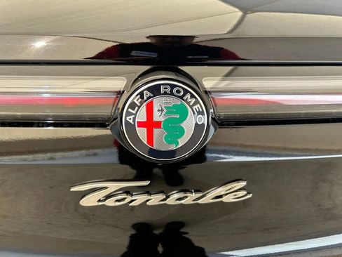New 2025 Alfa Romeo Tonale image 5