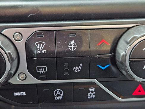 Used 2020 Jeep Gladiator Rubicon image 25